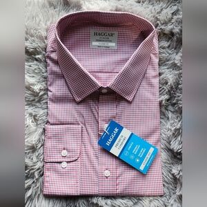Haggar Men's Red Checkered Shirt. NWT